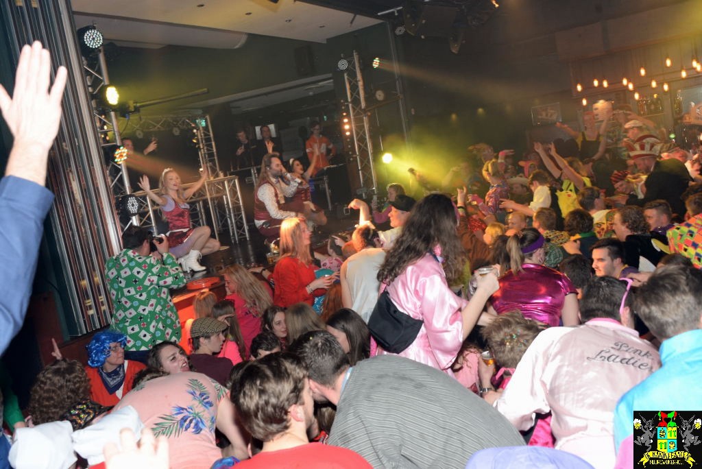 ../Images/Carnavals maandagavond in VdG 140.jpg